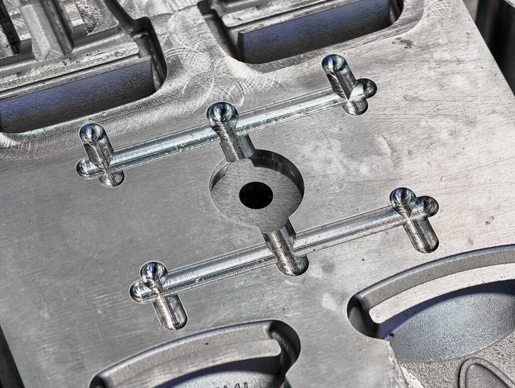 engraving in metal from tooling machine